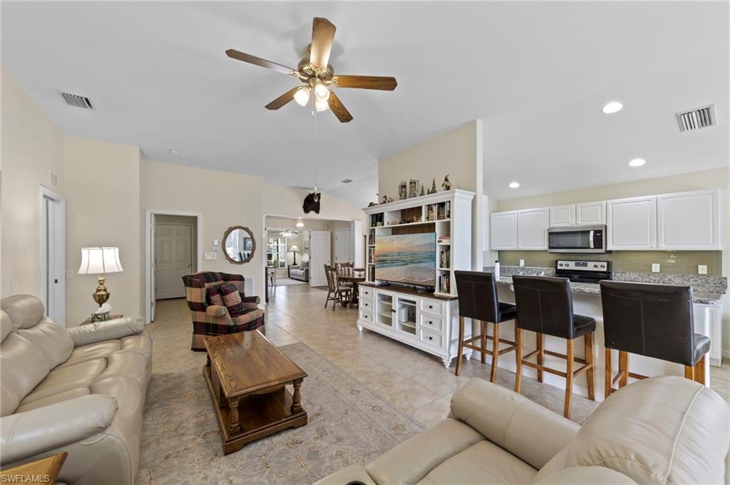 10083 Colonial Country Club Blvd Property Photo 11