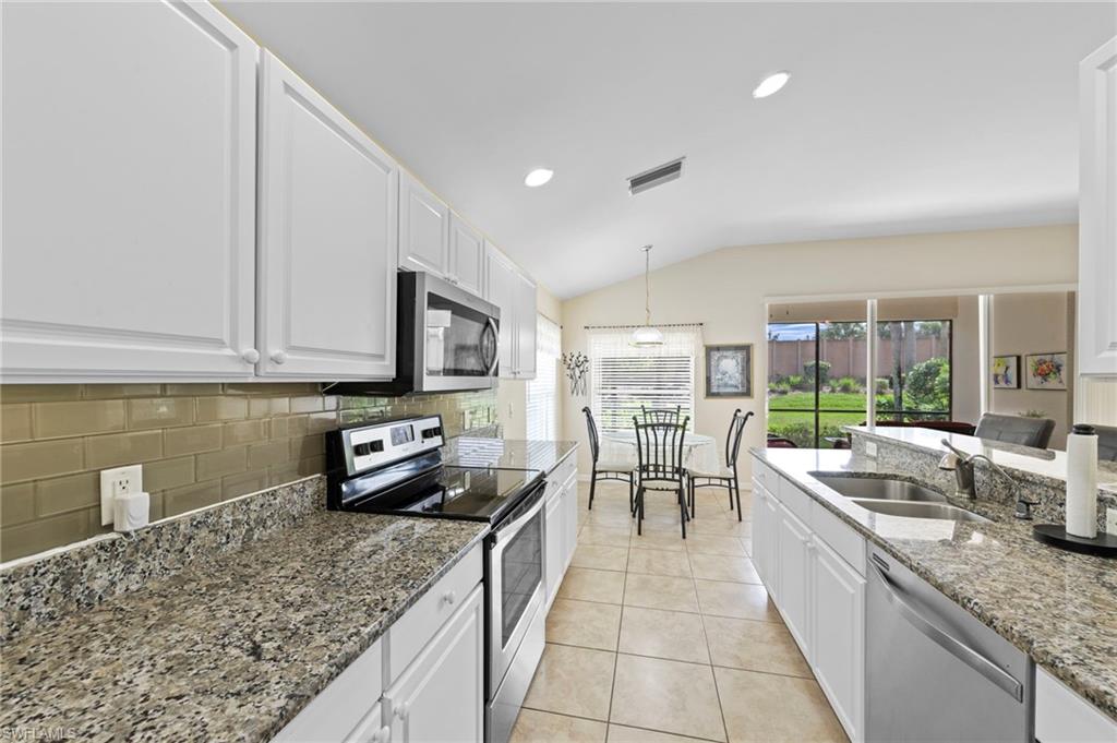 10083 Colonial Country Club Blvd Property Photo 15