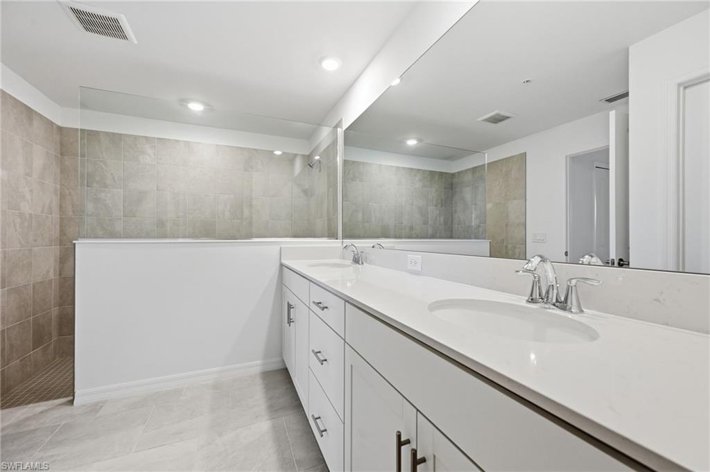 5597 Newcastle Ct 5811 Property Photo 15