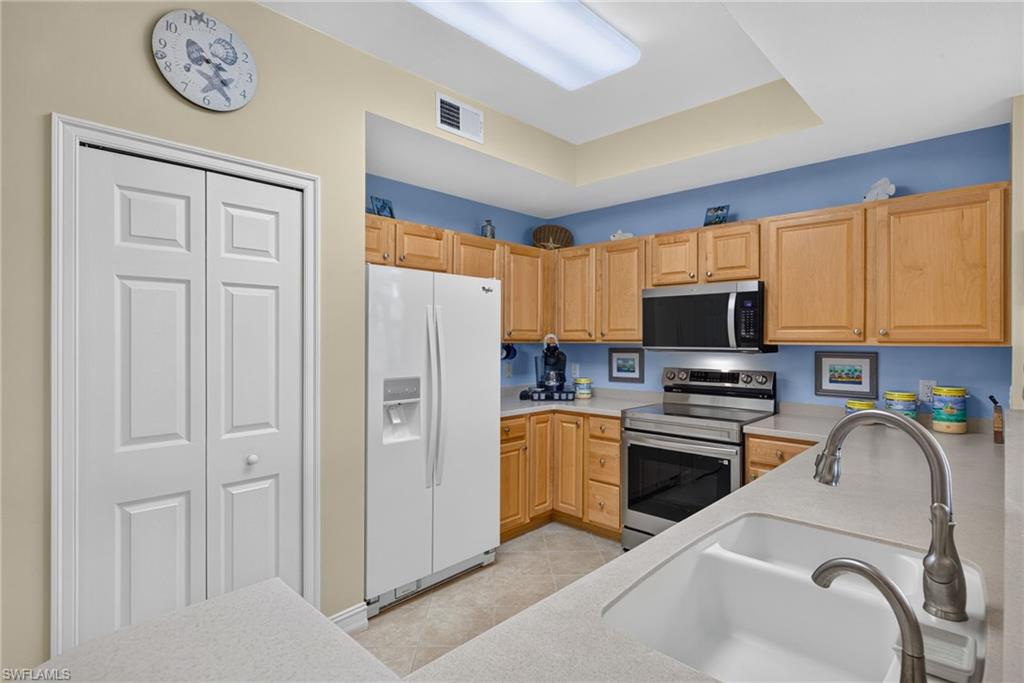 20922 Island Sound Cir 301 Property Photo 8