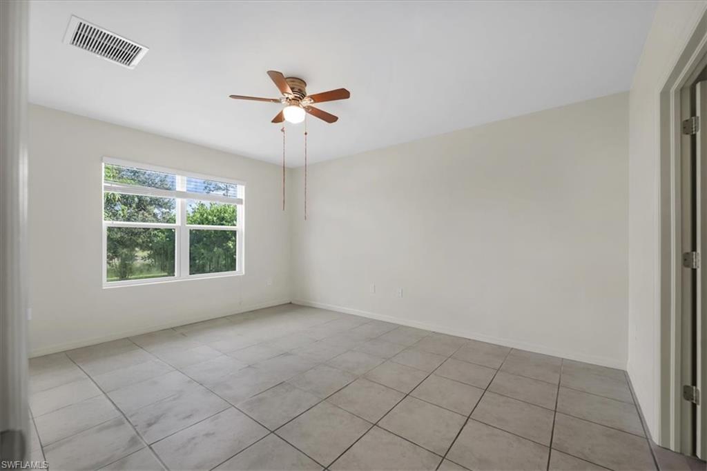 673 Hadley St E Property Photo 19