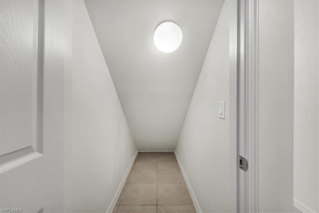 673 Hadley St E Property Photo 31