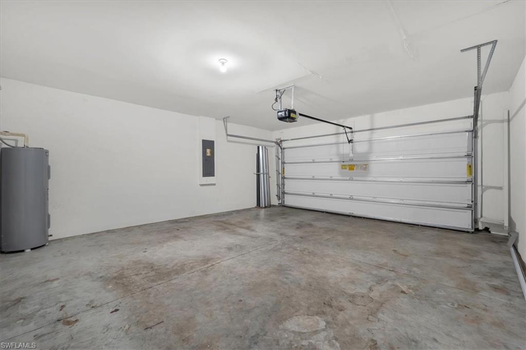 673 Hadley St E Property Photo 34
