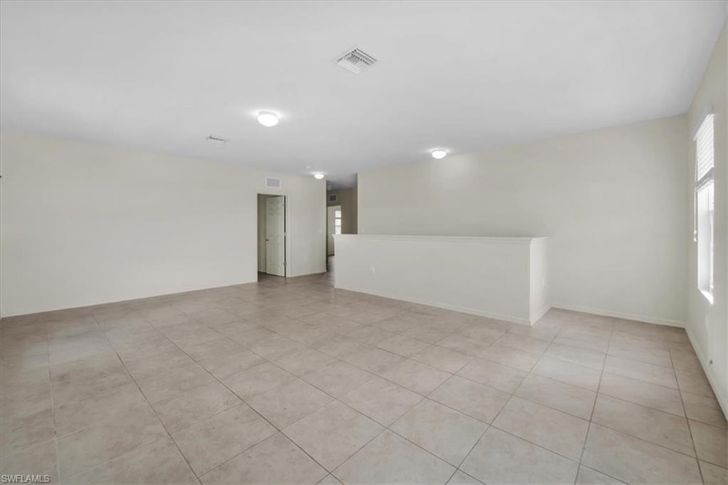 673 Hadley St E Property Photo 40
