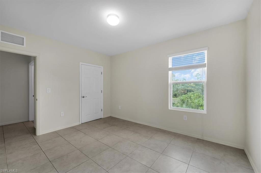 673 Hadley St E Property Photo 48