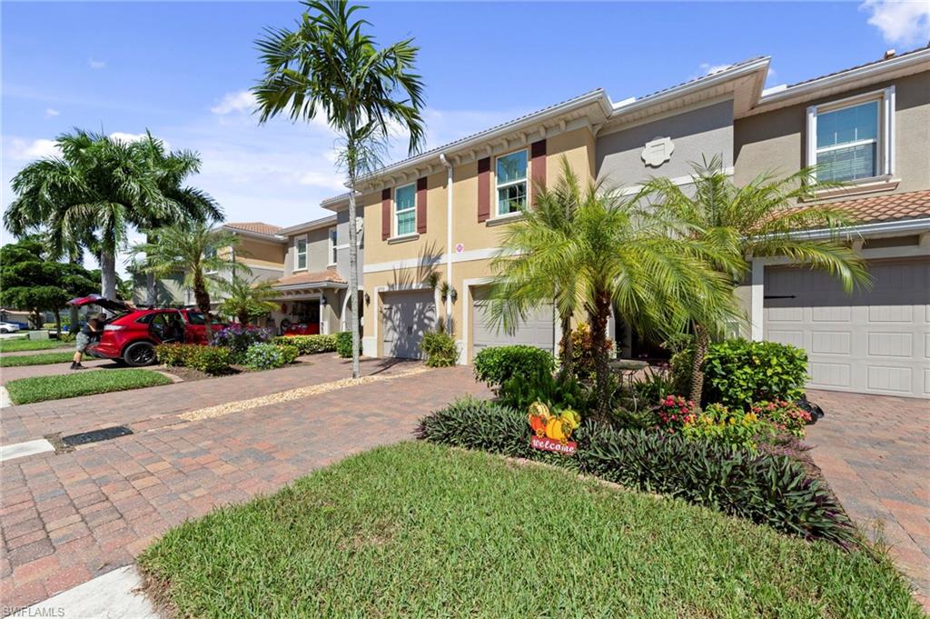 12555 Laurel Cove Dr Property Photo 3