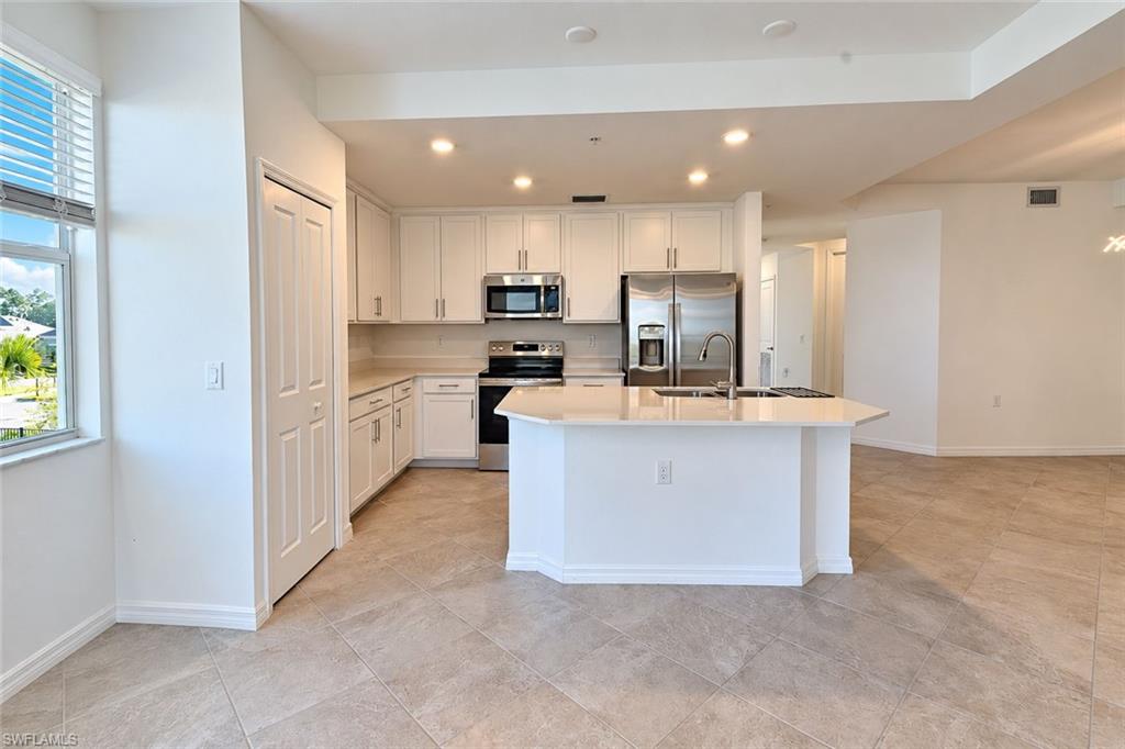 15285 Green Acres Ave 428 Property Photo 9