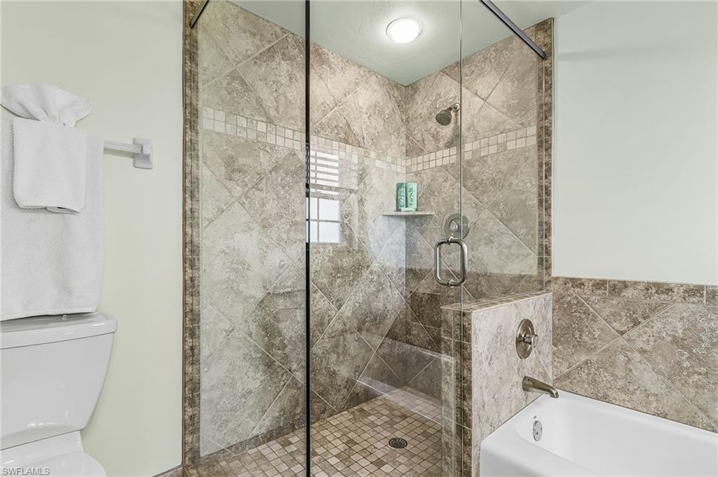 5899 Chanteclair Dr 211 Property Photo 16