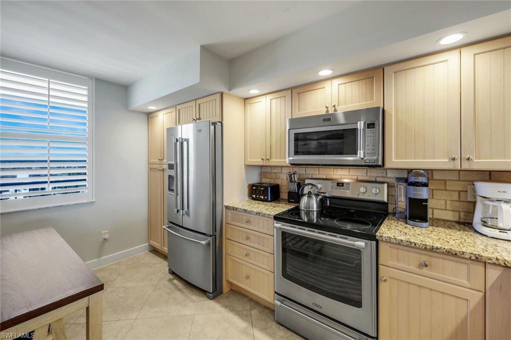 380 Seaview Ct 1201 Property Photo 15