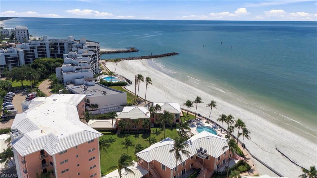 2401 Gulf Shore Blvd N 52 Property Photo 2