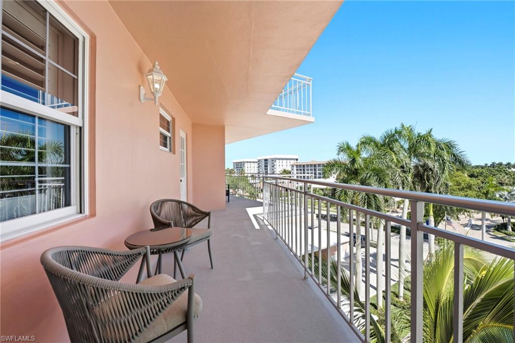 2401 Gulf Shore Blvd N 52 Property Photo 16