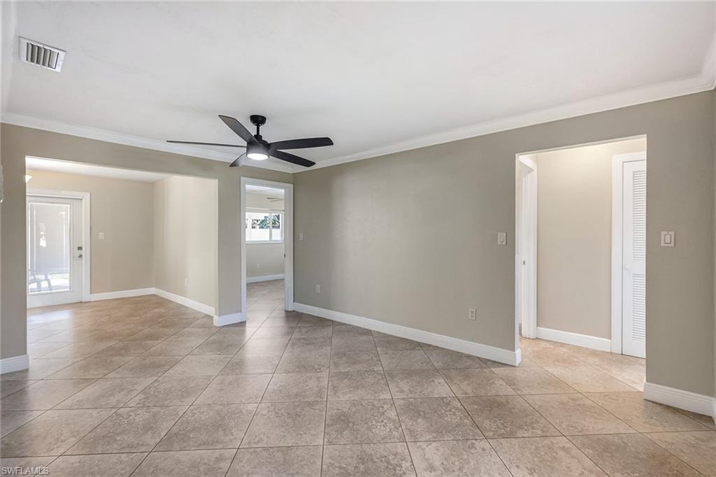 4690 Capri Dr Property Photo 4