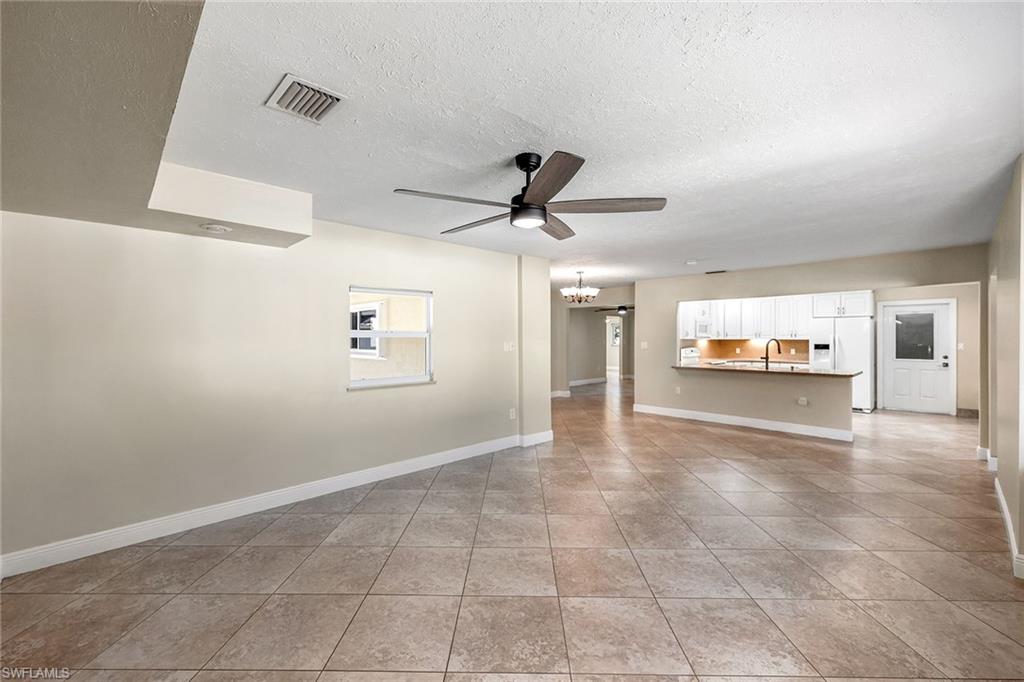 4690 Capri Dr Property Photo 12