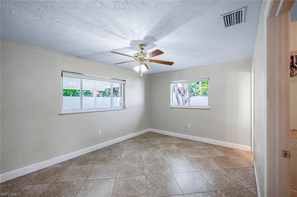 4690 Capri Dr Property Photo 15