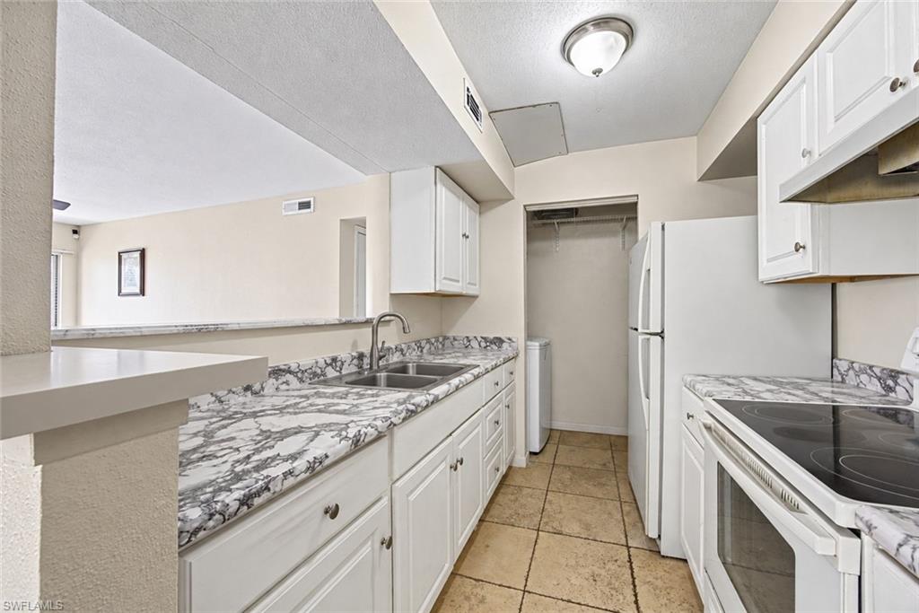 2885 Winkler Ave 615 Property Photo 2