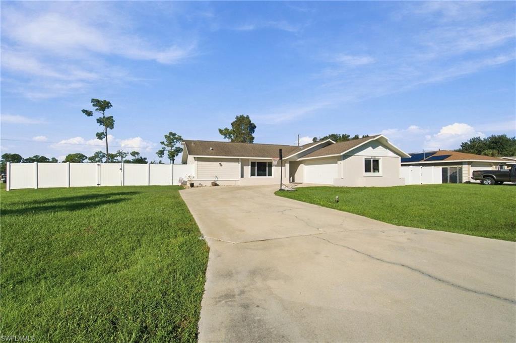 18688 Bradenton Rd Property Photo 1