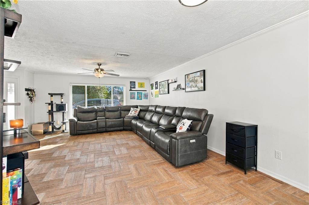 18688 Bradenton Rd Property Photo 6