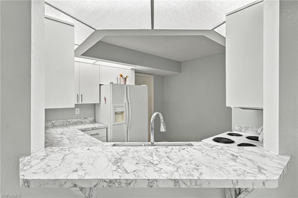 1566 Trafalgar Ln A Property Photo 12