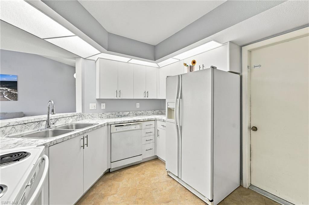 1566 Trafalgar Ln A Property Photo 14