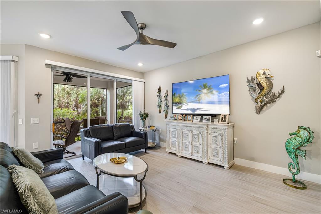 20922 Island Sound Cir 105 Property Photo 6
