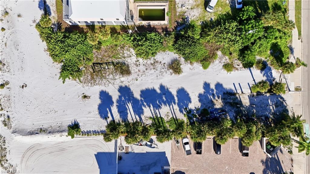 616 Estero Blvd Property Photo 7