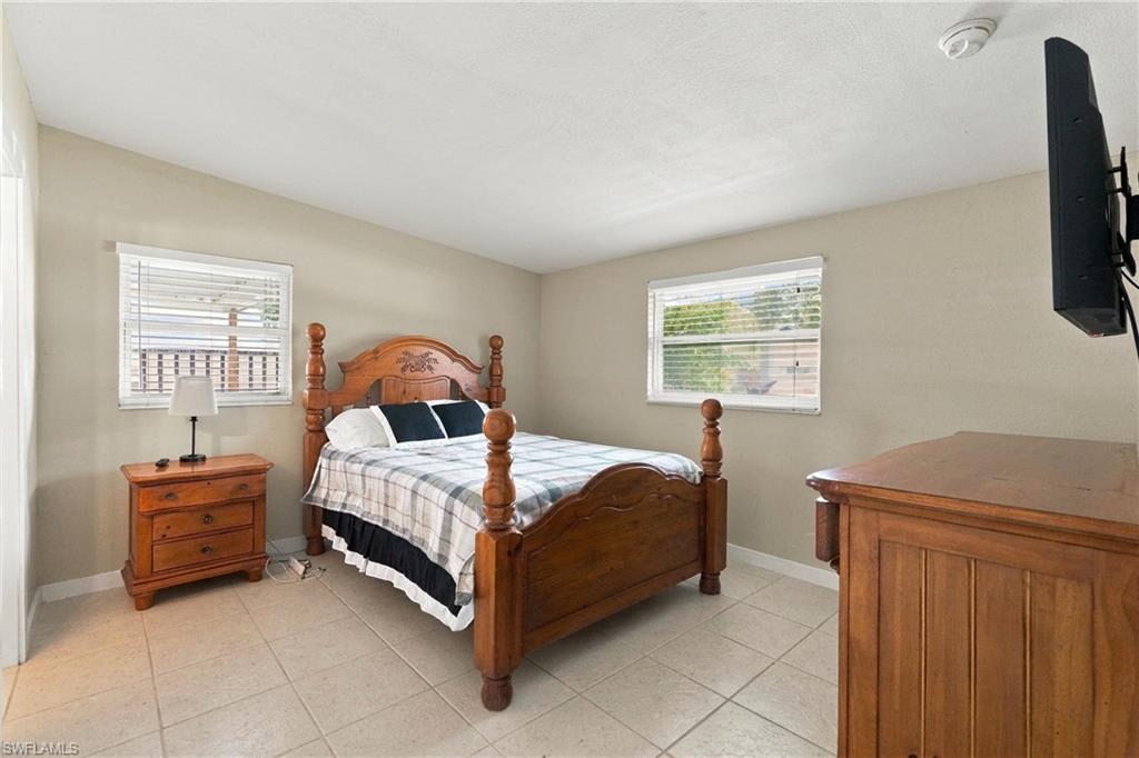 2140 Harbor Ln Property Photo 17