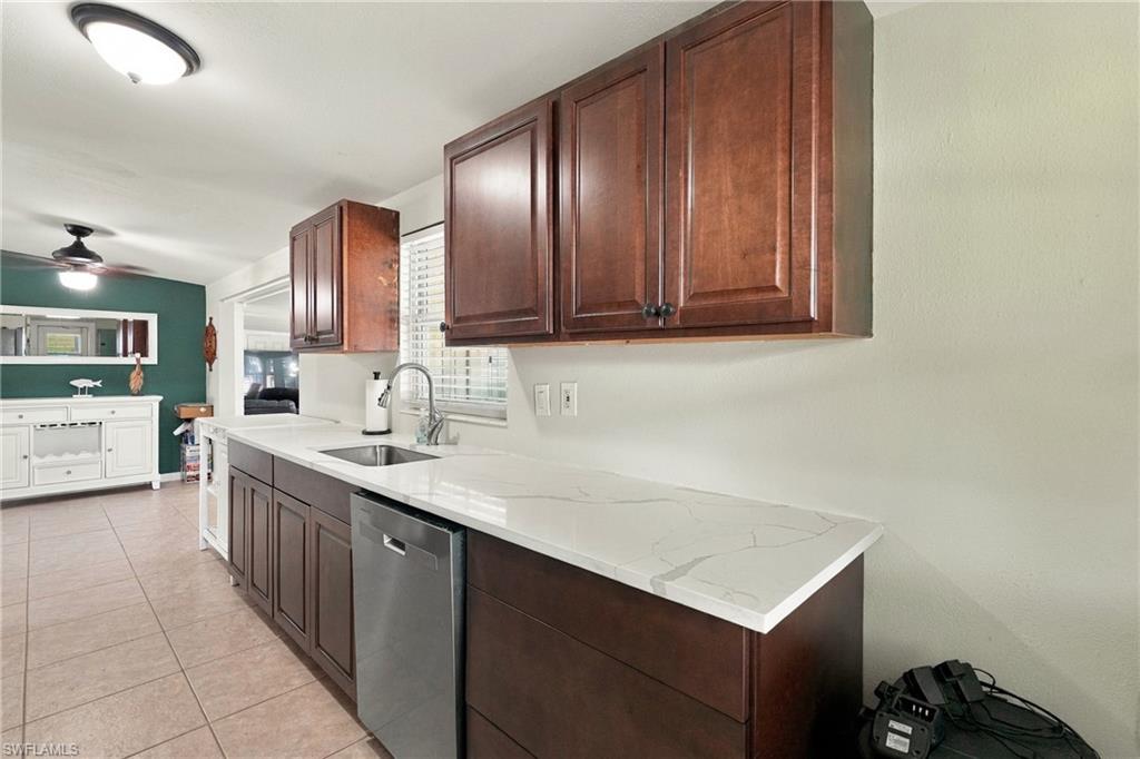 2140 Harbor Ln Property Photo 22
