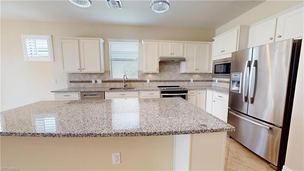 6264 Victory Dr Property Photo 6