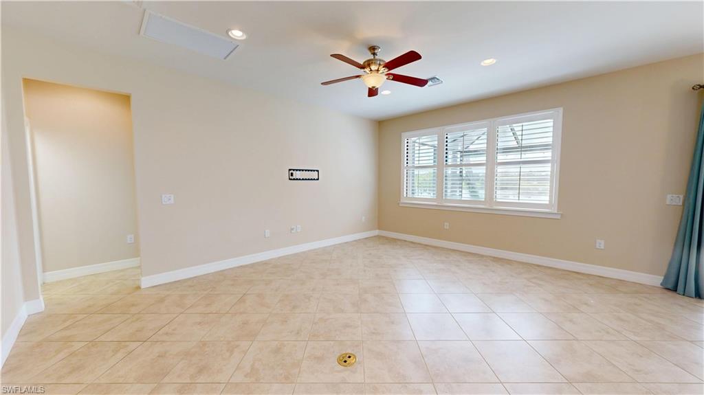6264 Victory Dr Property Photo 12