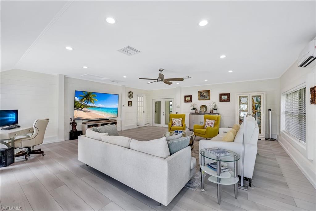 2061 Santa Barbara Blvd Property Photo 23