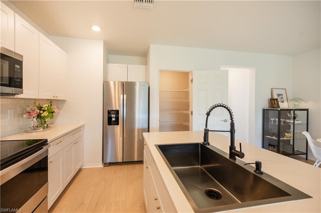 15480 Wildflower Cir Property Photo 8