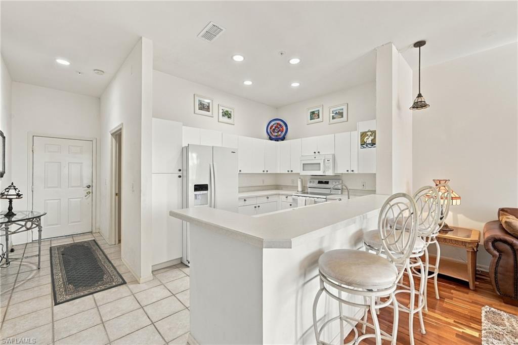 3431 Pointe Creek Ct 302 Property Photo 6