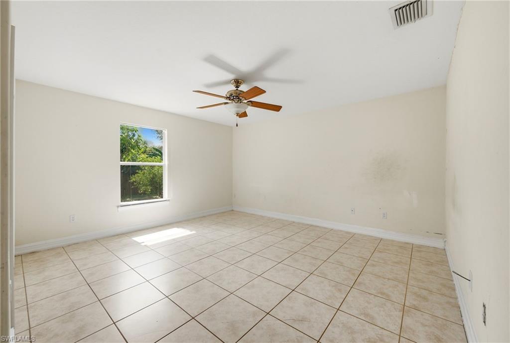 3609 37th St Sw Property Photo 5