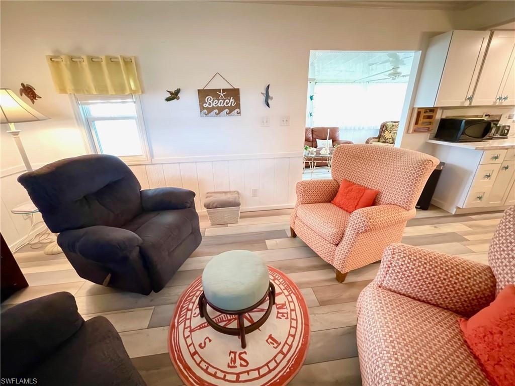 220 Derwent Blvd Property Photo 4