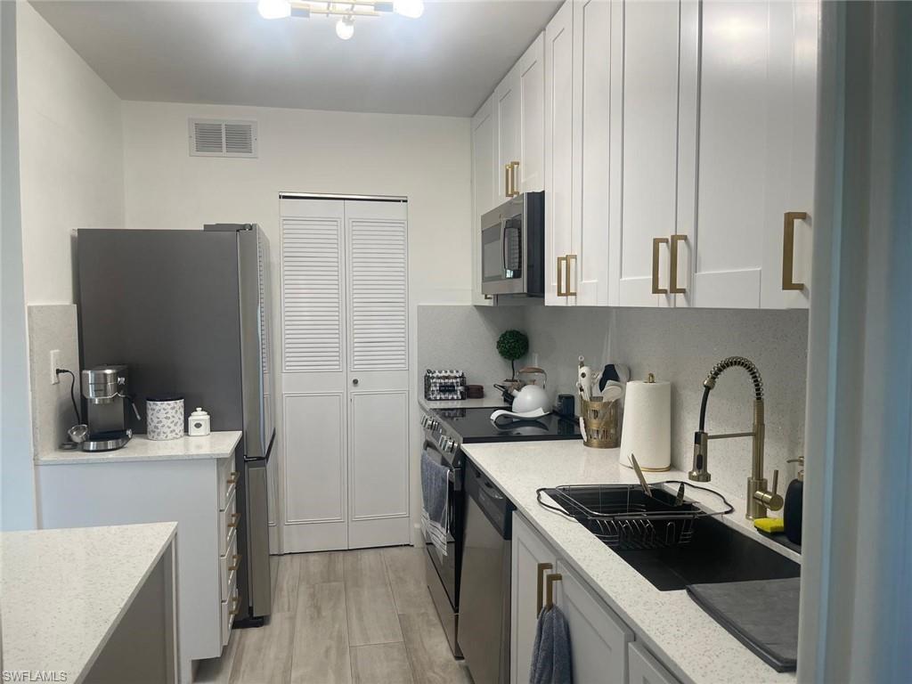 788 Park Shore Dr H36 Property Photo 10