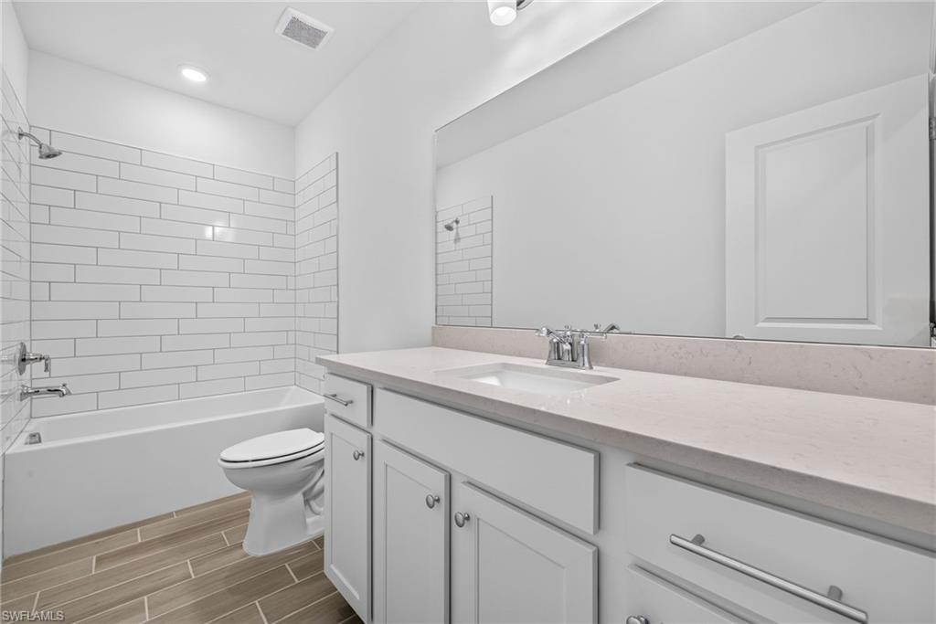 27826 Solis Grande Dr Property Photo 10