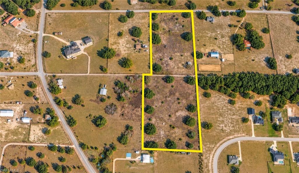 Oak Island Ln Property Photo 1