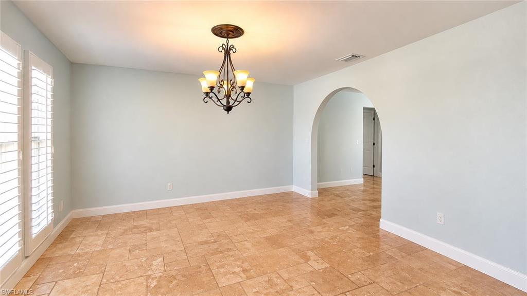 1089 Nottingham Dr Property Photo 7