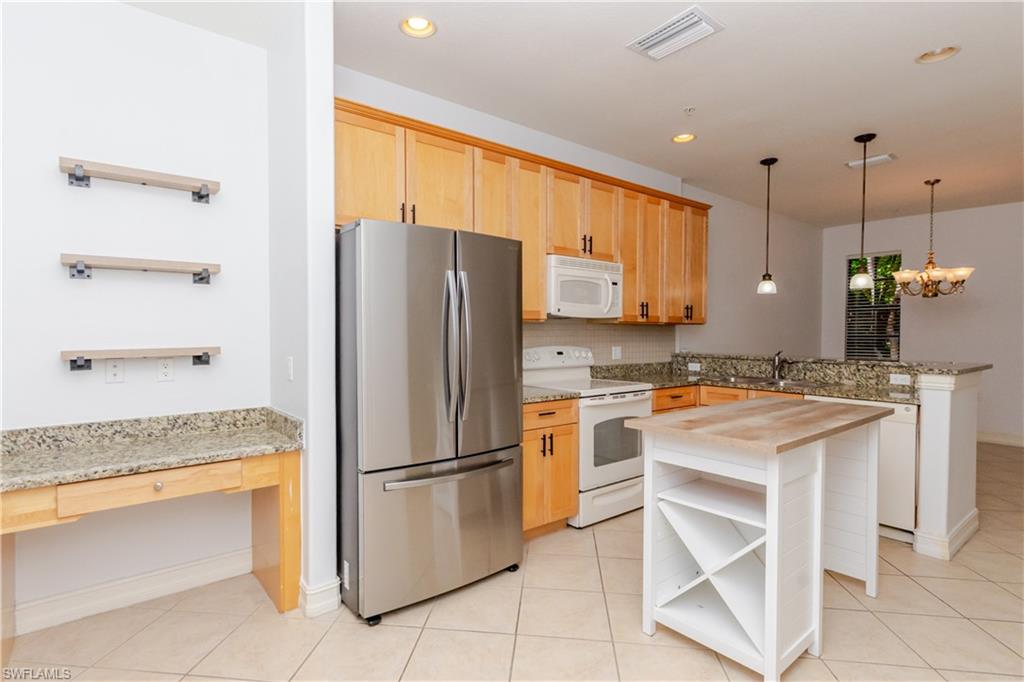 9138 Chula Vista St 12703 Property Photo 7