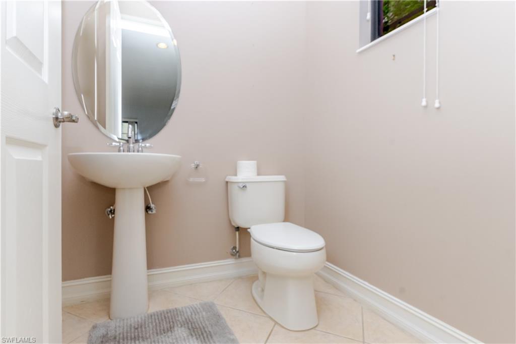 9138 Chula Vista St 12703 Property Photo 8