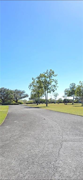 687 Grove Dr Property Photo 19