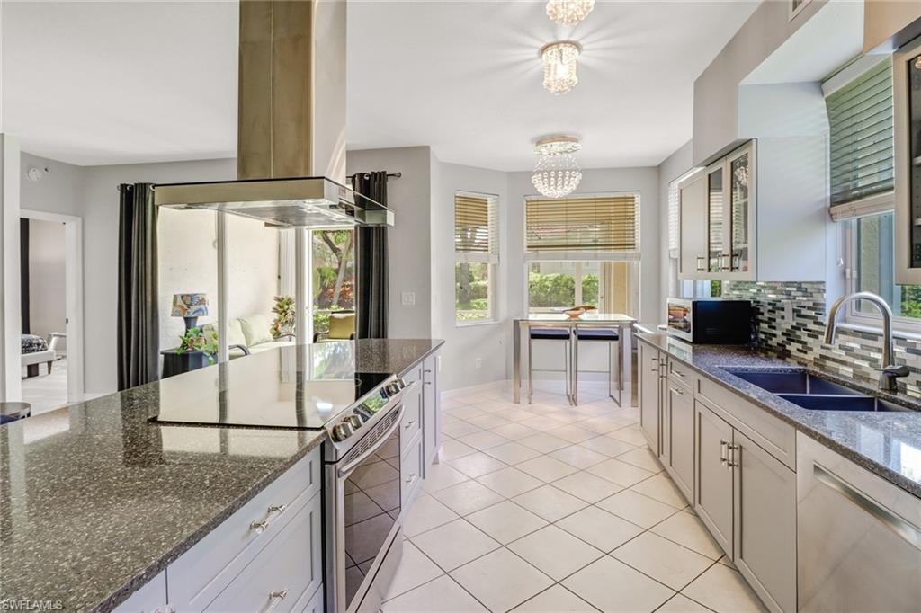 680 Lalique Cir 1204 Property Photo 5