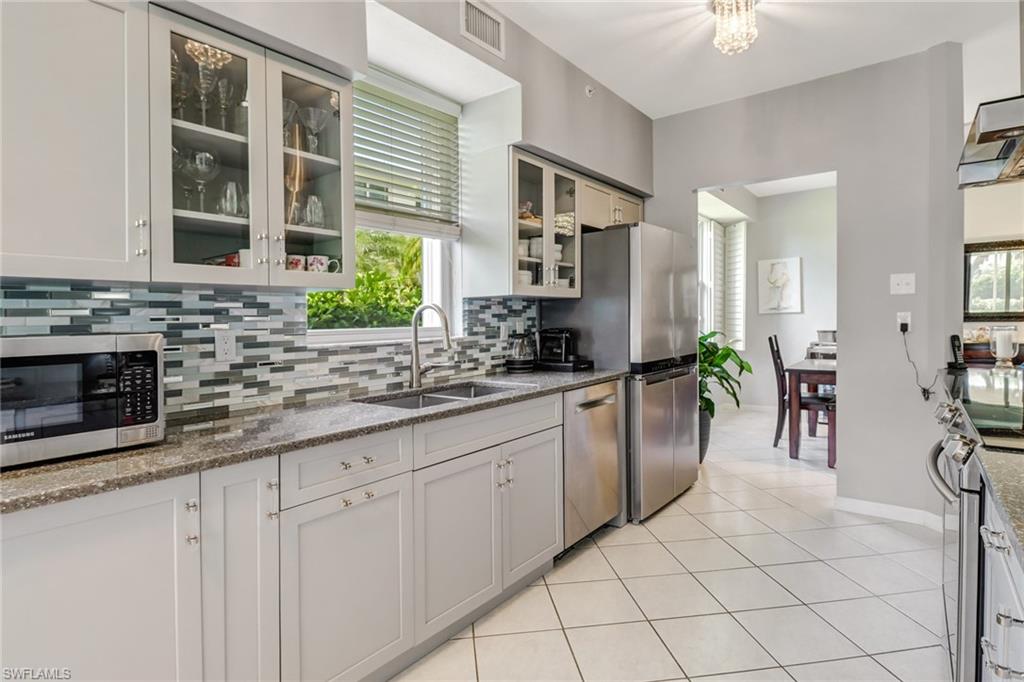 680 Lalique Cir 1204 Property Photo 6
