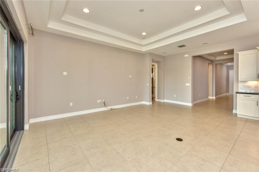 9336 Woodhurst Dr Property Photo 6