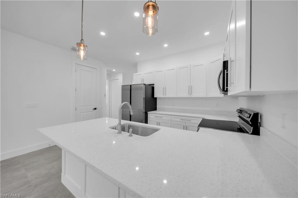470 Bell Blvd S Property Photo 6
