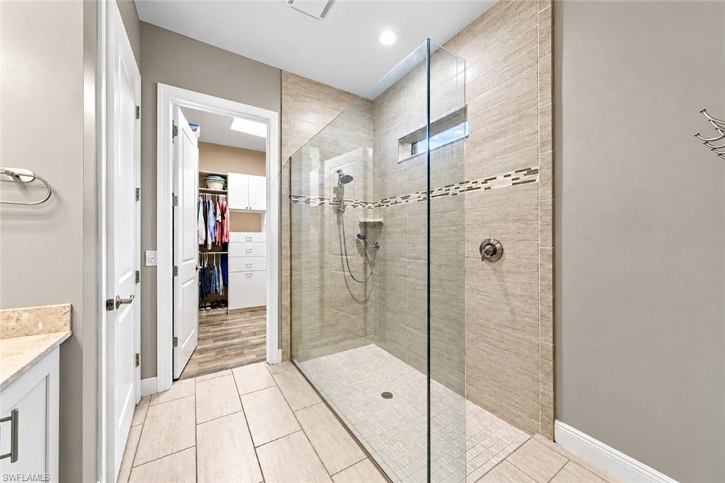 12702 Astor Pl Property Photo 19