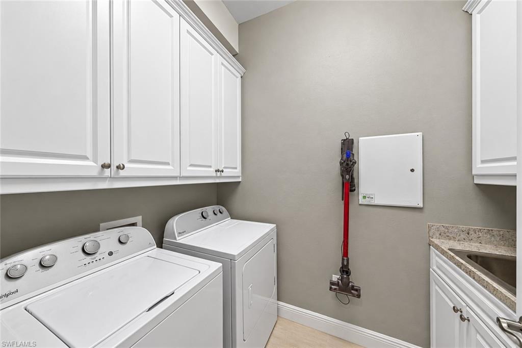 12702 Astor Pl Property Photo 24