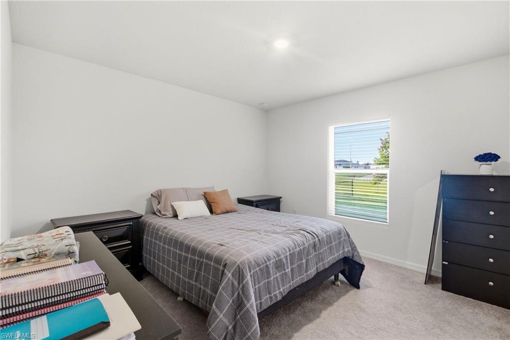 1724 11th Pl Property Photo 17