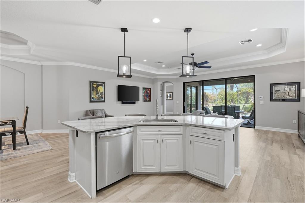 226037944 Property Photo 12