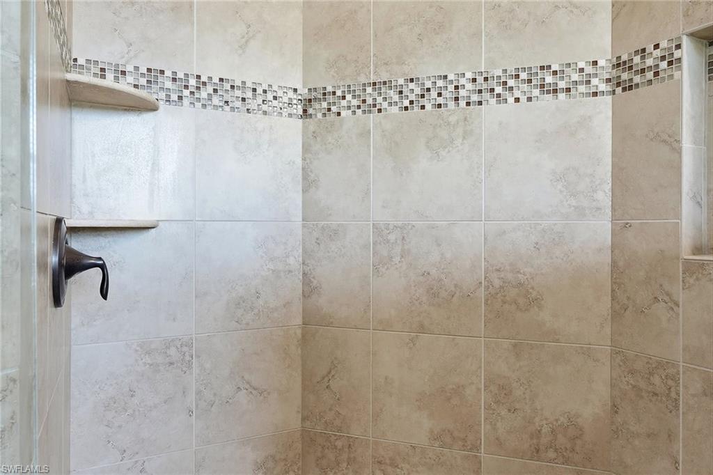 226037944 Property Photo 22